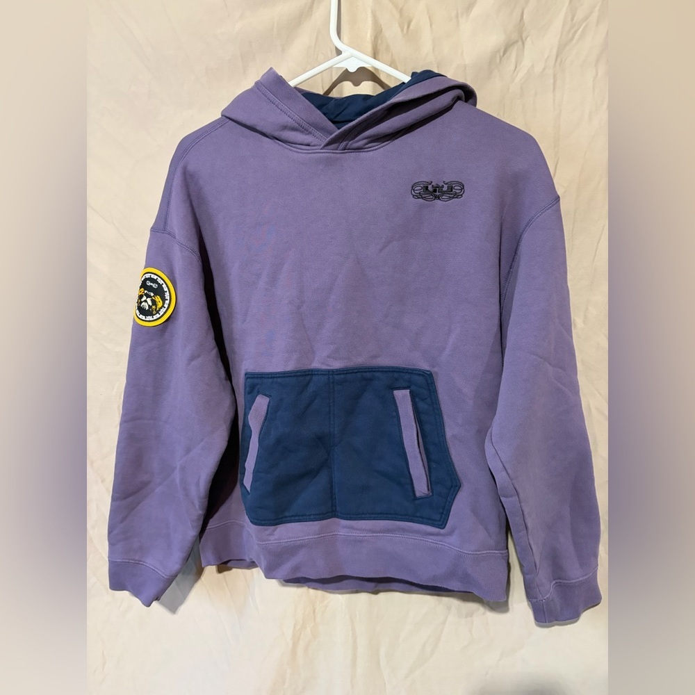 Nike LeBron sweatshirt